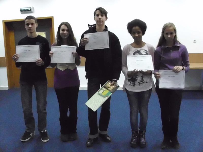 Tinerii sportivi de la Clubul Copiilor nr. 1, participanti la Simultanul Mondial de Scrabble Francofon
